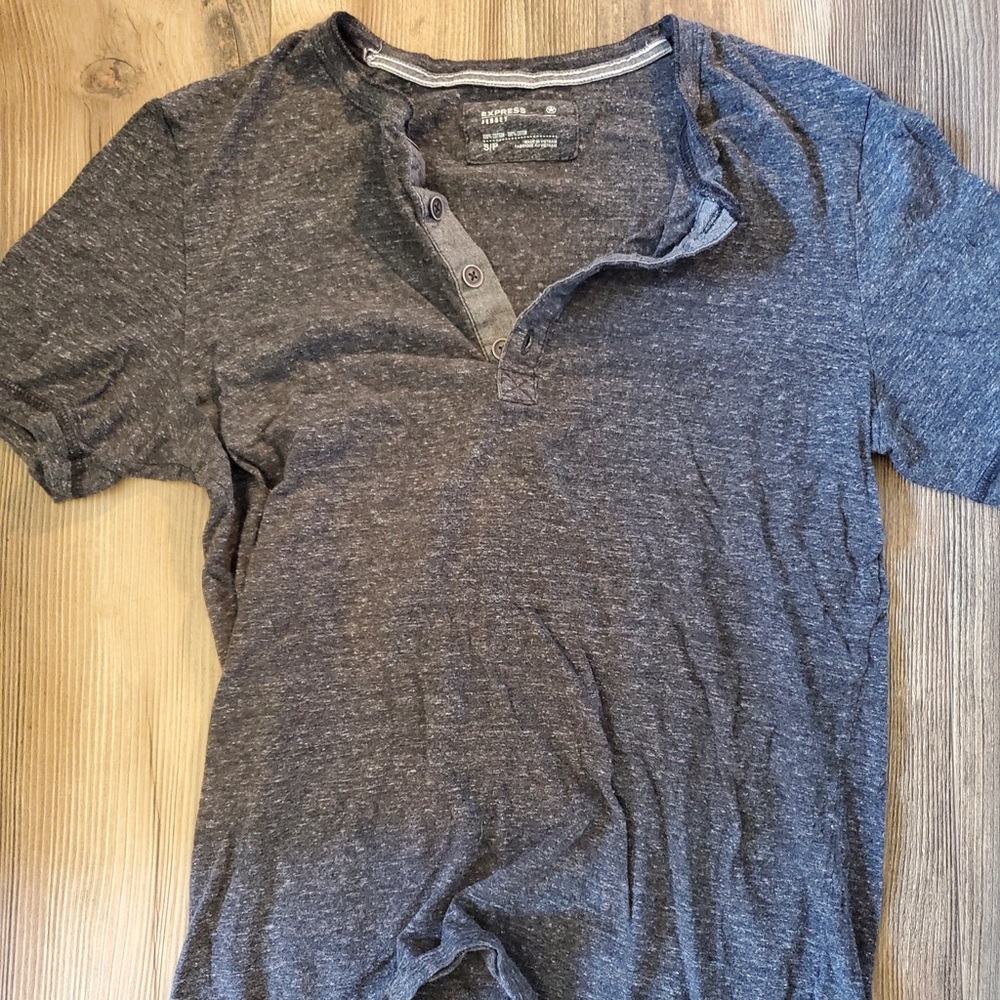 Men’s express Henley t-shirt